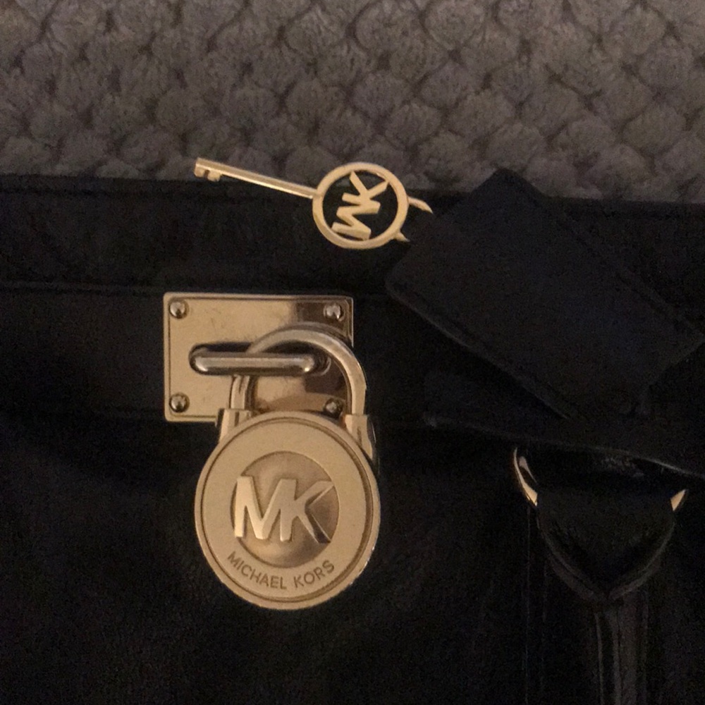 MK Handbag - Picture 6 of 6